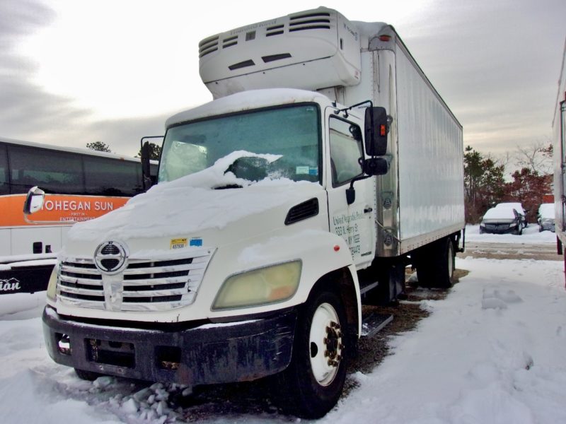 white truck for sale at maltz auto auctions