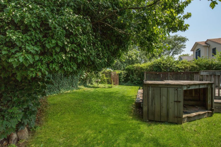 yard of 4 bedroom home for sale at maltz auctions in new york