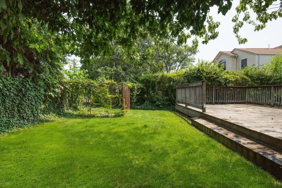 yard of 4 bedroom home for sale at maltz auctions in new york