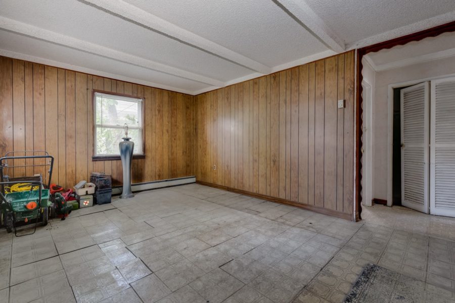 inside living area of home for sale at Maltz Auctions